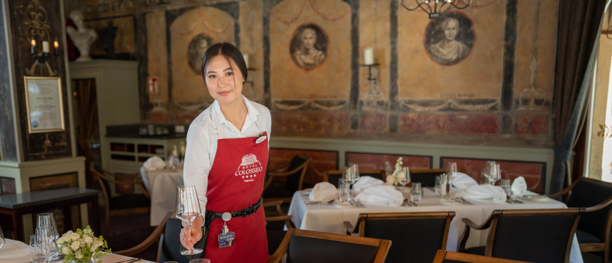 Als Fachkraft für Restaurants- und Veranstaltungsgastronomie (m|w|d) sorgst Du für perfekten Service und unvergessliche gastronomische Erlebnisse. Ausbildung und Duales Studium im Europa-Park Erlebnis-Resort